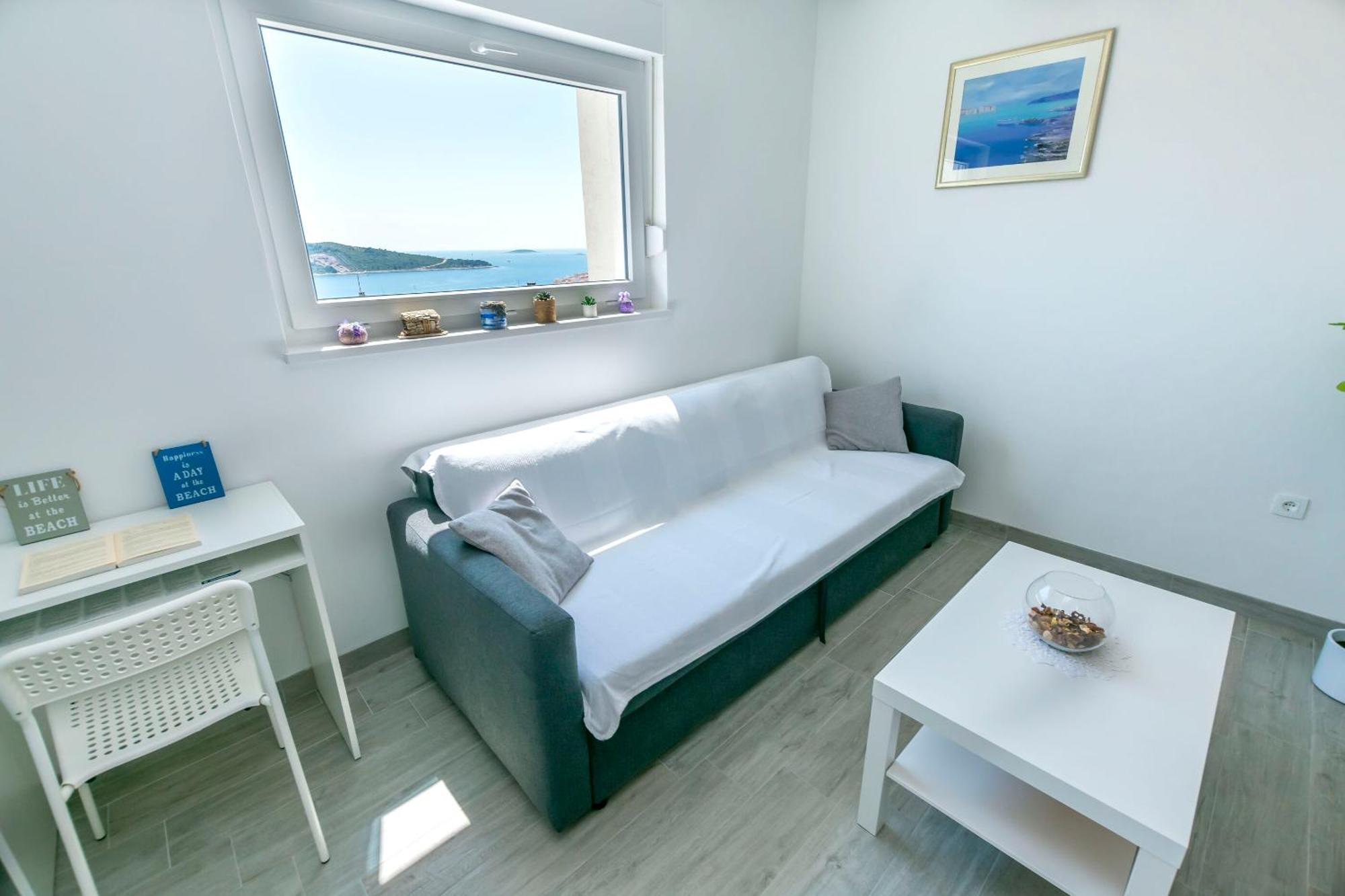 Apartments Tonka Primošten الغرفة الصورة